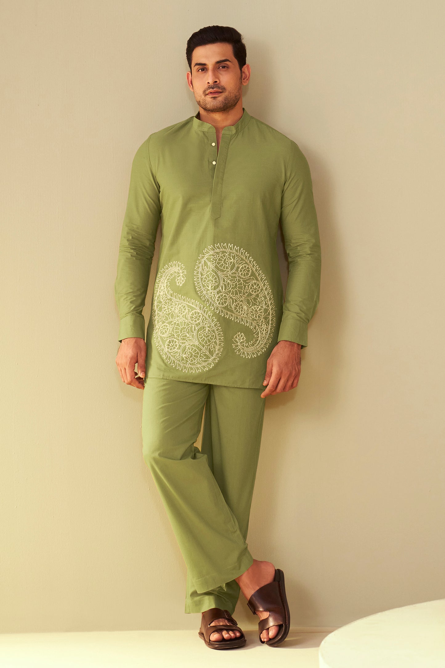Olive Green Men's Paisley Embroidered Kurta Co-Ord Set